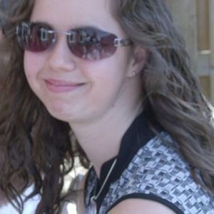 Meet your Posher, Charis